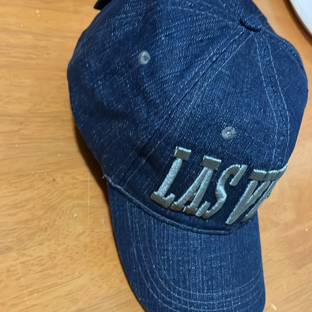 Hat - Picture 2 of 4